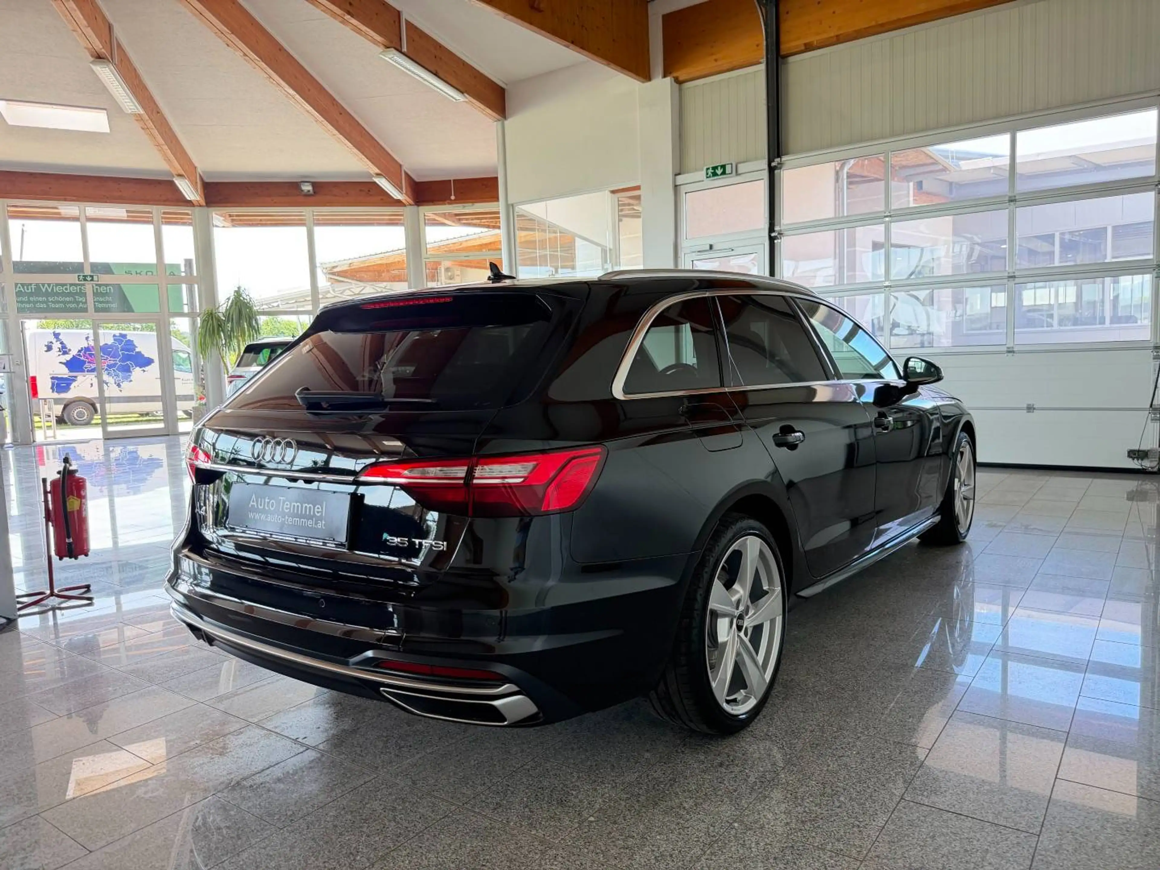 Audi A4 35 TFSI advanced — photo 4
