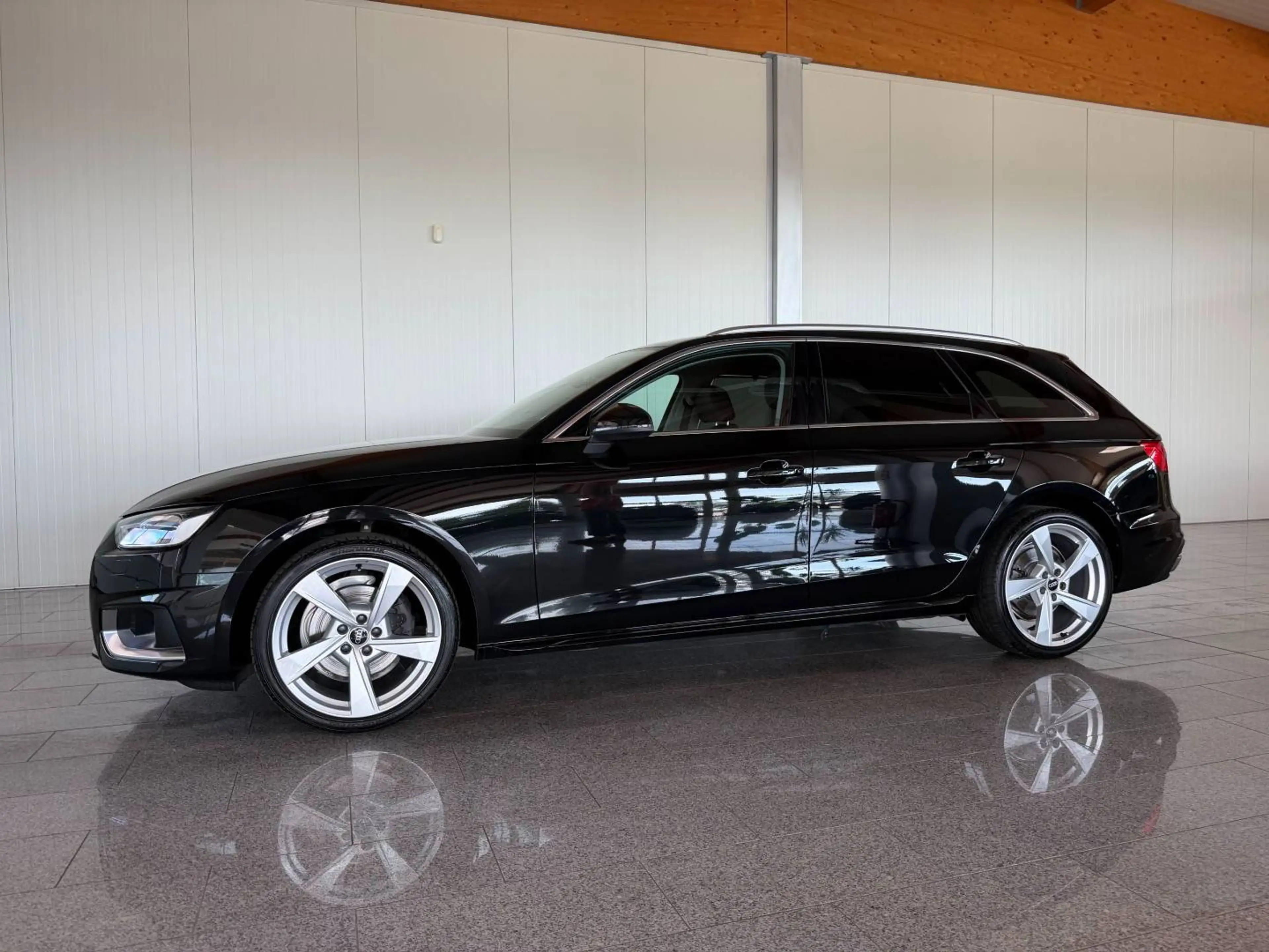 Audi A4 35 TFSI advanced
