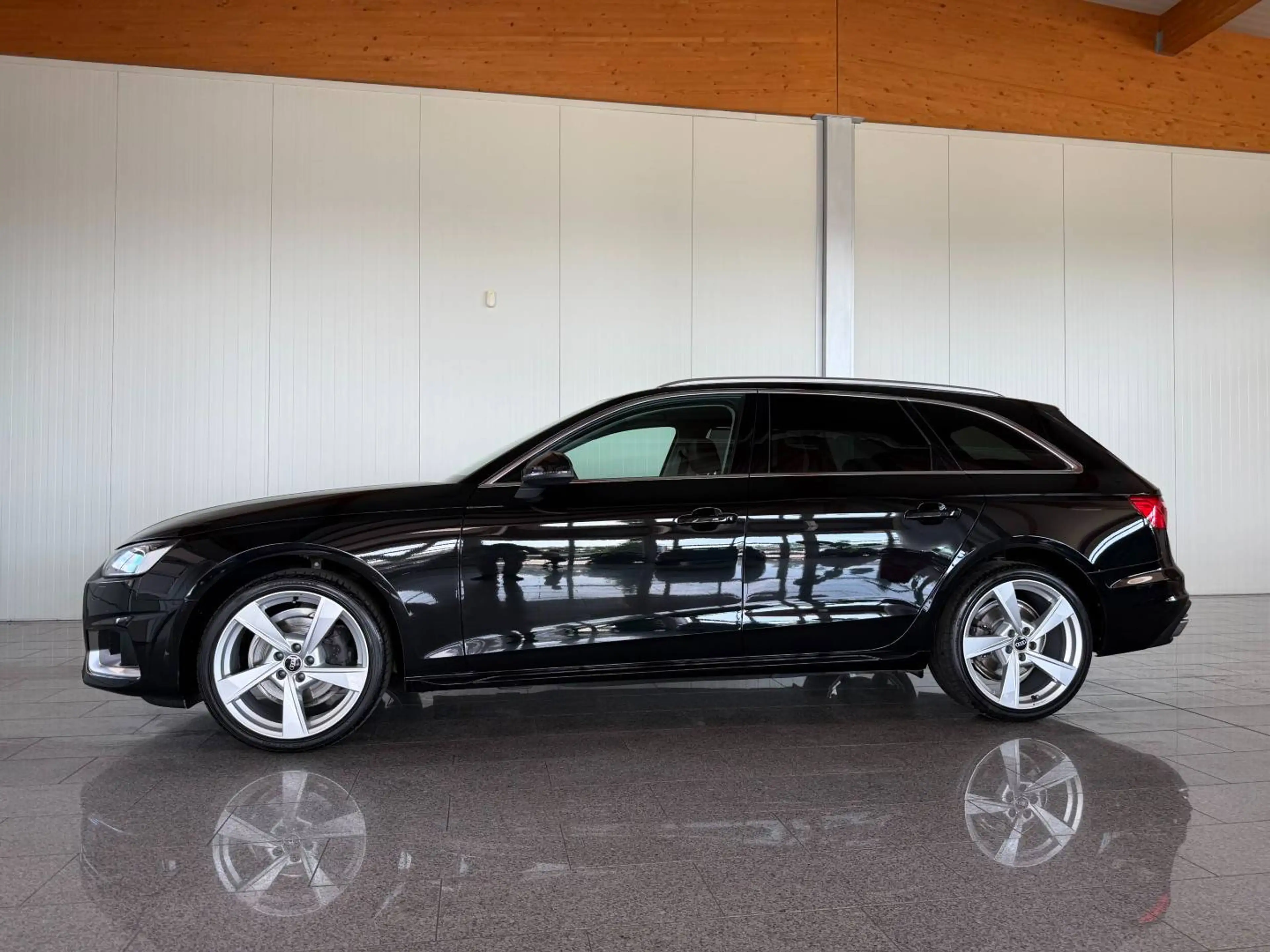 Audi A4 35 TFSI advanced — photo 6