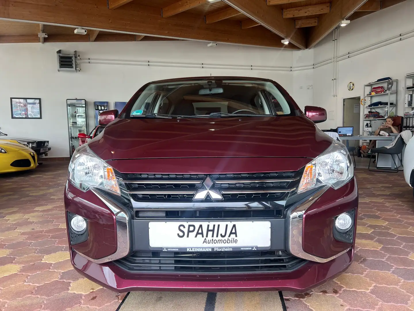Mitsubishi Space Star Intro Edition+ Rot - 1