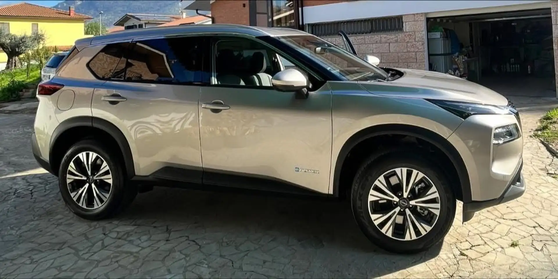 Nissan X-Trail X-Trail+IV+2022+1.5+e-power+N-Connecta+2wd+auto Marrone - 1