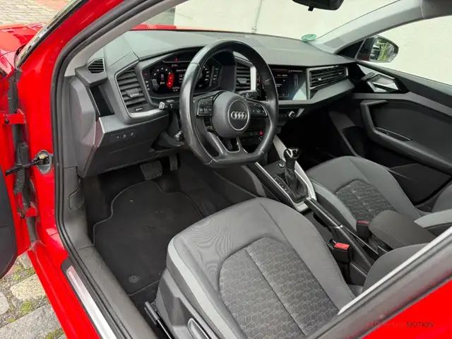 Audi A1 view 9