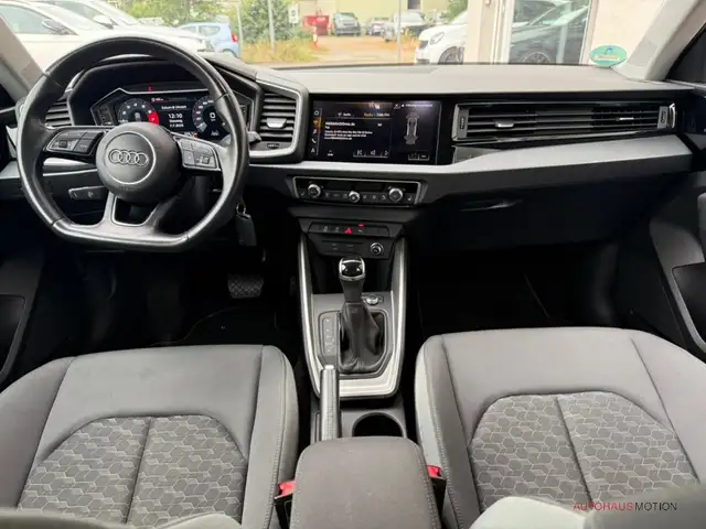 Audi A1 view 12