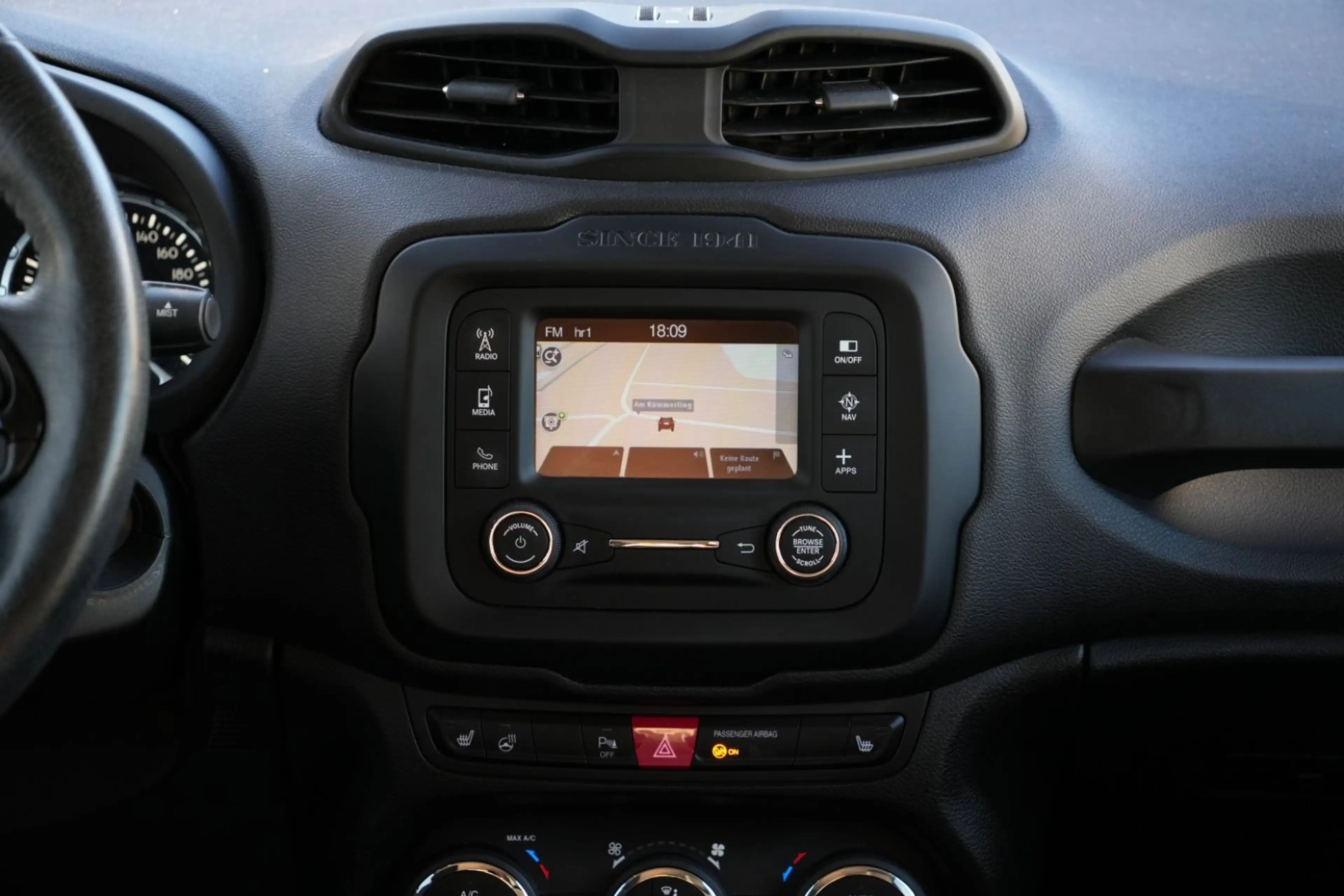 Jeep Renegade Longitude FWD/PDC/NAVI/TÜV NEU/1.HAND — photo 15