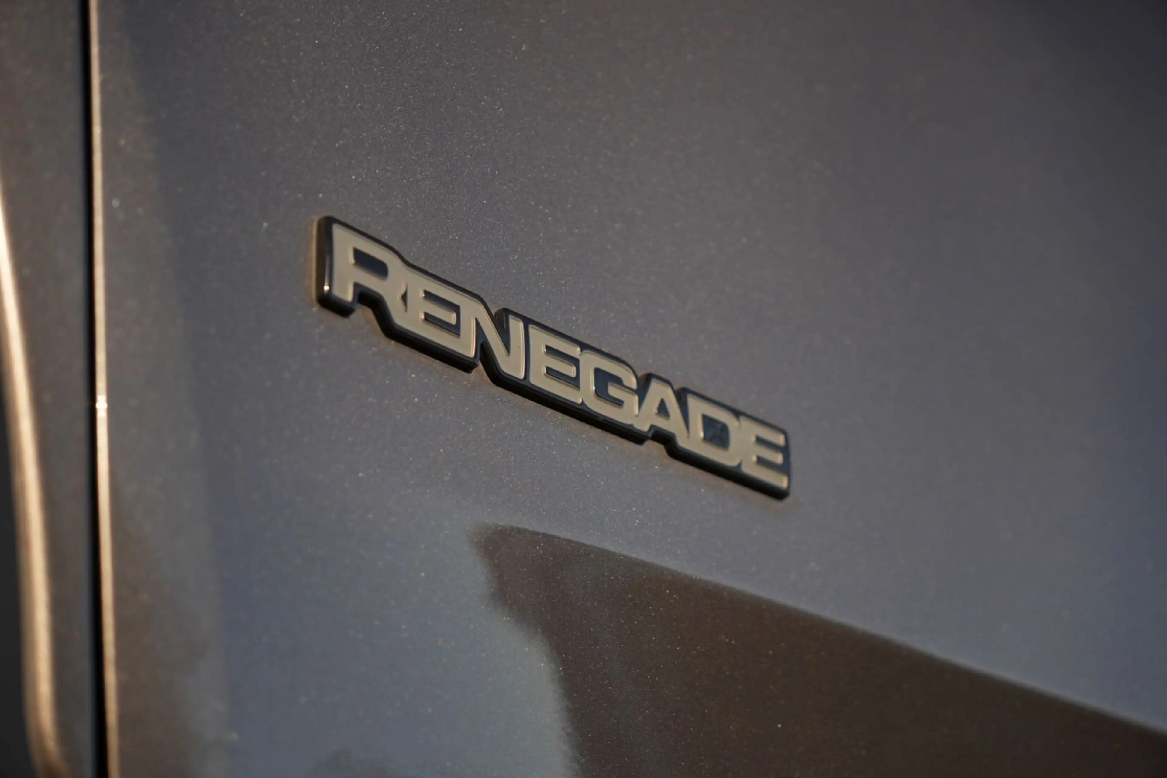 Jeep Renegade Longitude FWD/PDC/NAVI/TÜV NEU/1.HAND — photo 42