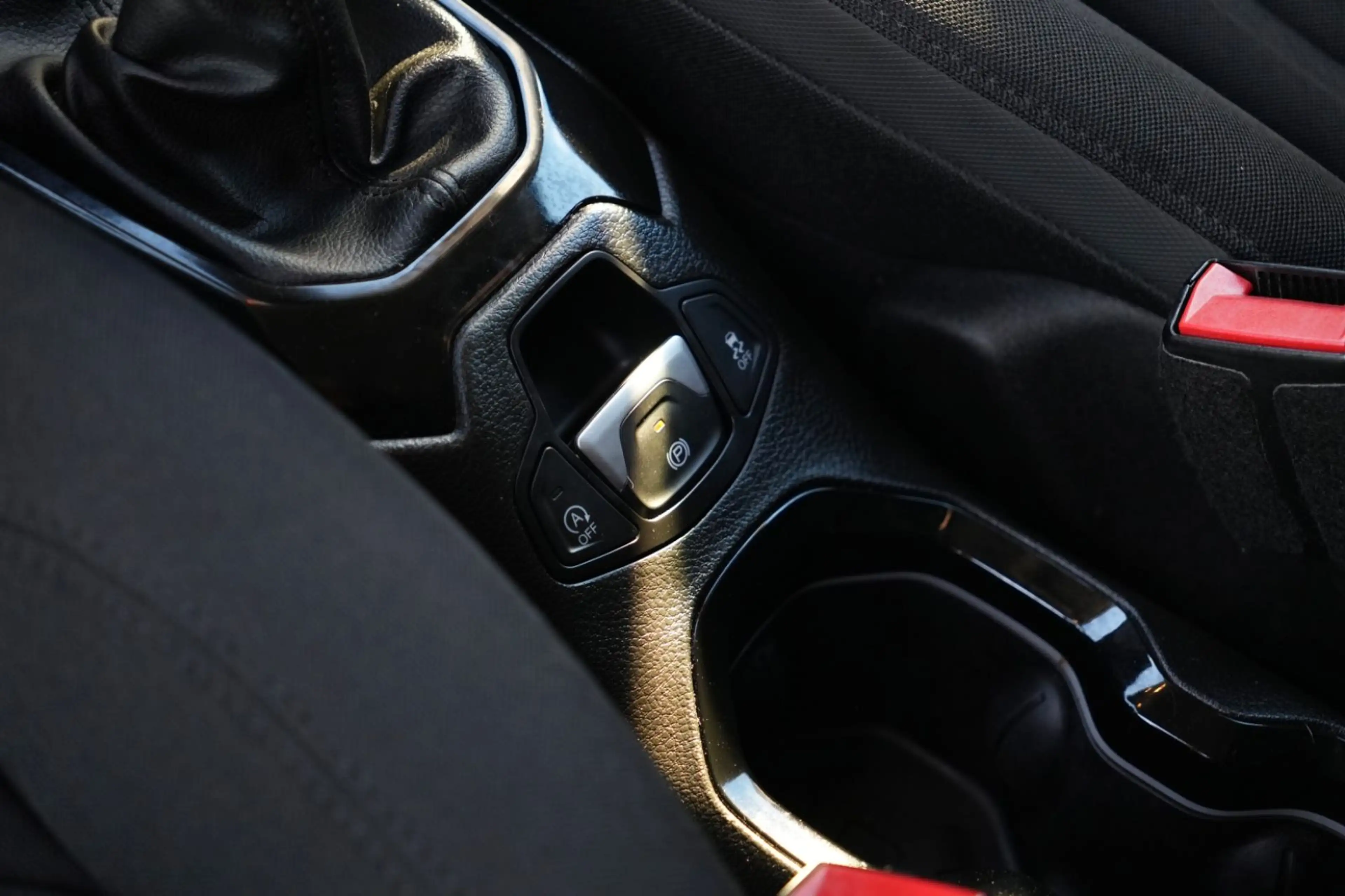 Jeep Renegade Longitude FWD/PDC/NAVI/TÜV NEU/1.HAND — photo 19