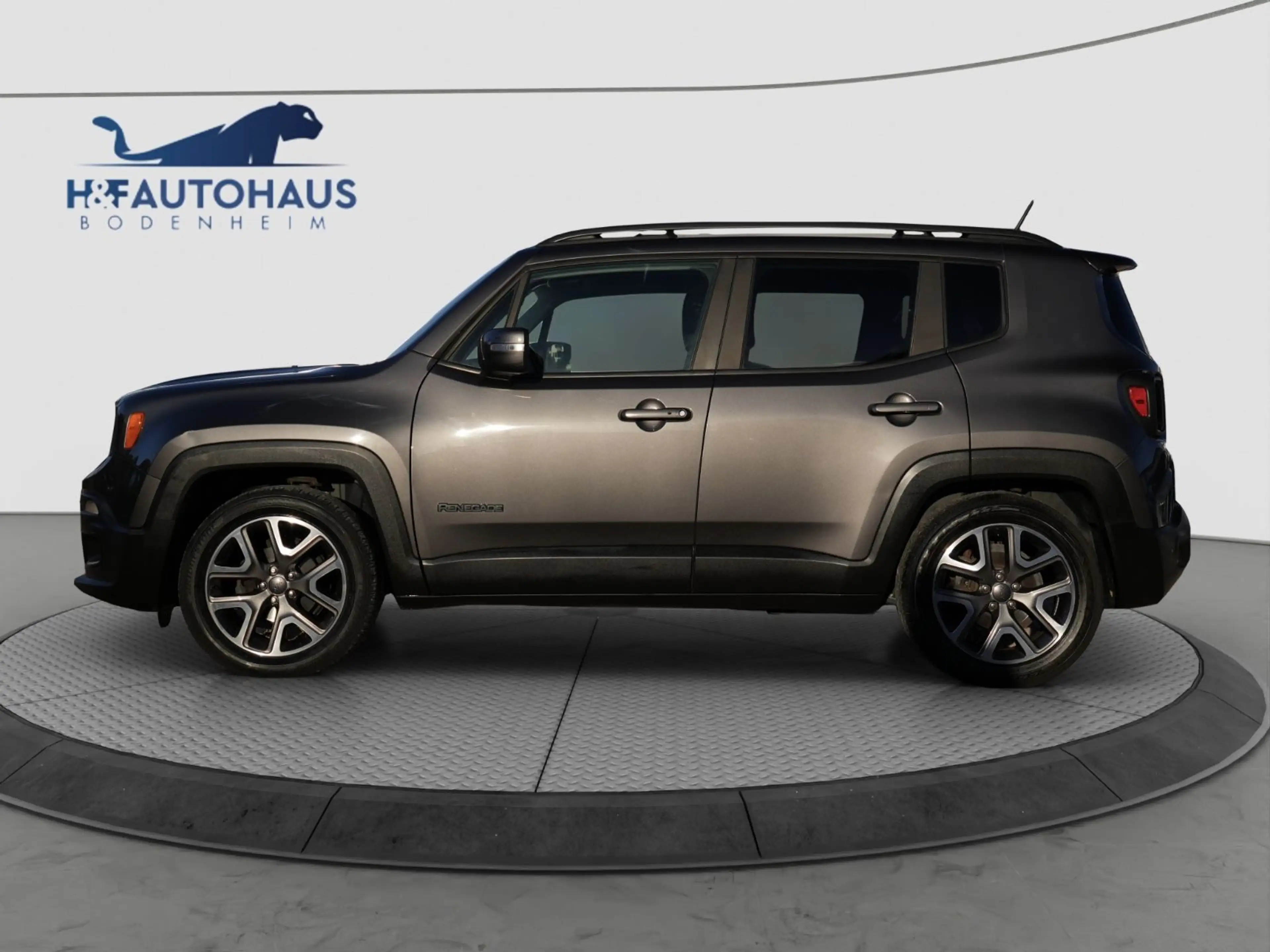 Jeep Renegade Longitude FWD/PDC/NAVI/TÜV NEU/1.HAND — photo 8