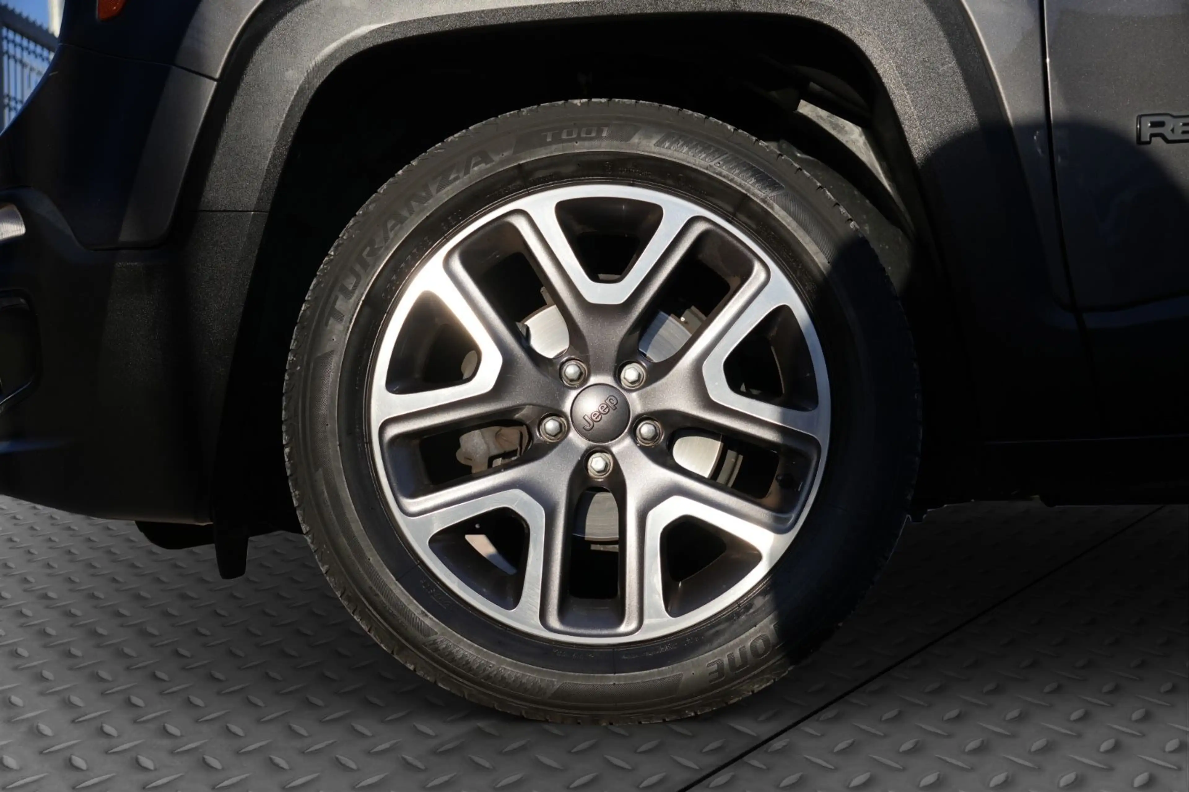 Jeep Renegade Longitude FWD/PDC/NAVI/TÜV NEU/1.HAND — photo 34