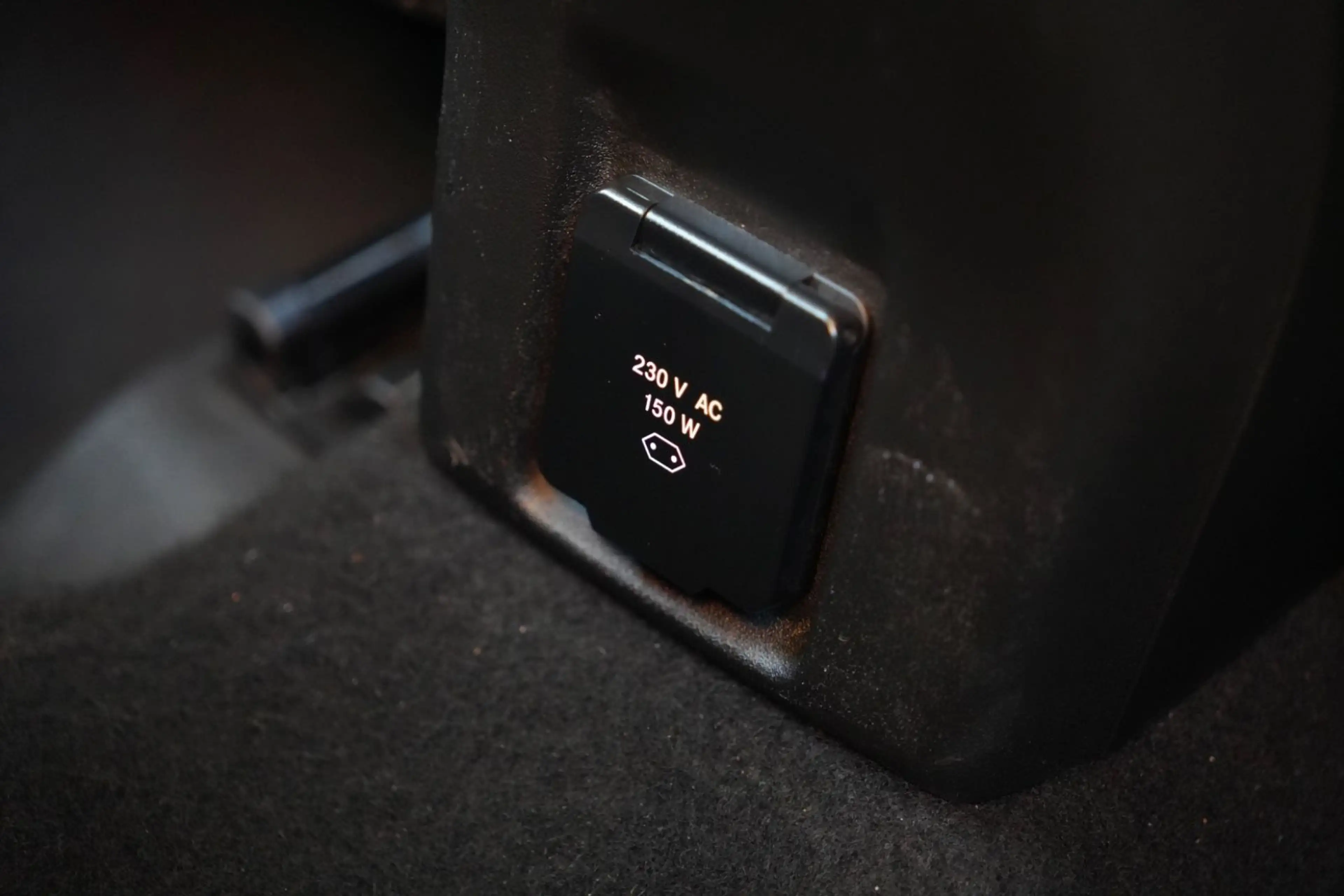 Jeep Renegade Longitude FWD/PDC/NAVI/TÜV NEU/1.HAND — photo 30