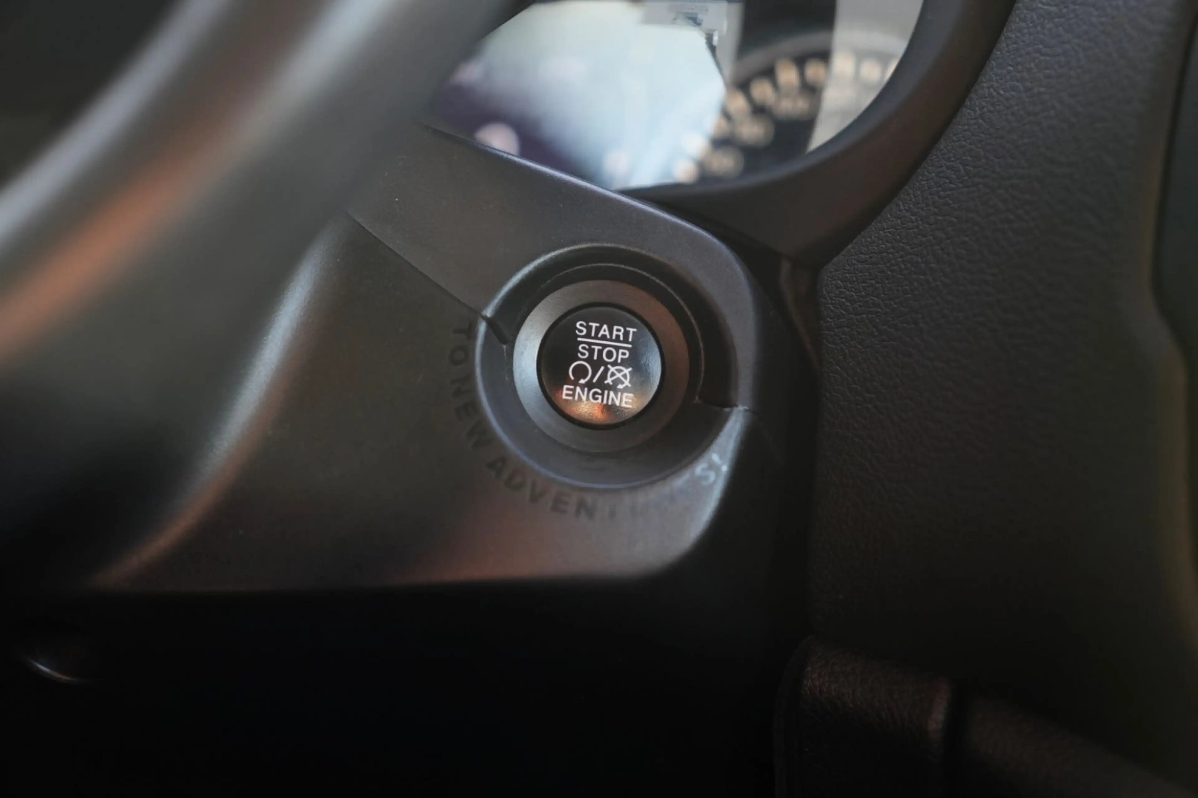 Jeep Renegade Longitude FWD/PDC/NAVI/TÜV NEU/1.HAND — photo 14