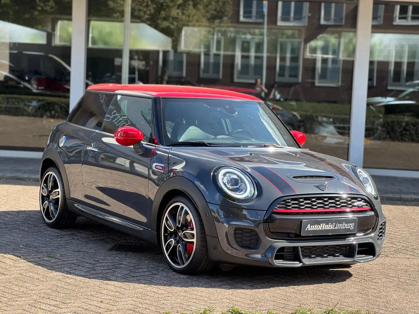 MINI John Cooper Works Mini 2.0 Works|231PK|Nav|Camera|Nieuwstaat!|Thunde Grijs - 1