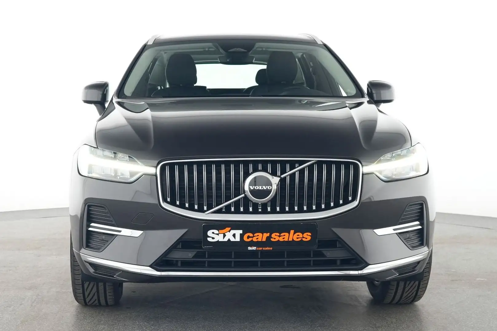 Volvo XC60 B4 2WD Plus Chrome|LED|NAV|PDC+RFK|el.Sitze Grau - 2