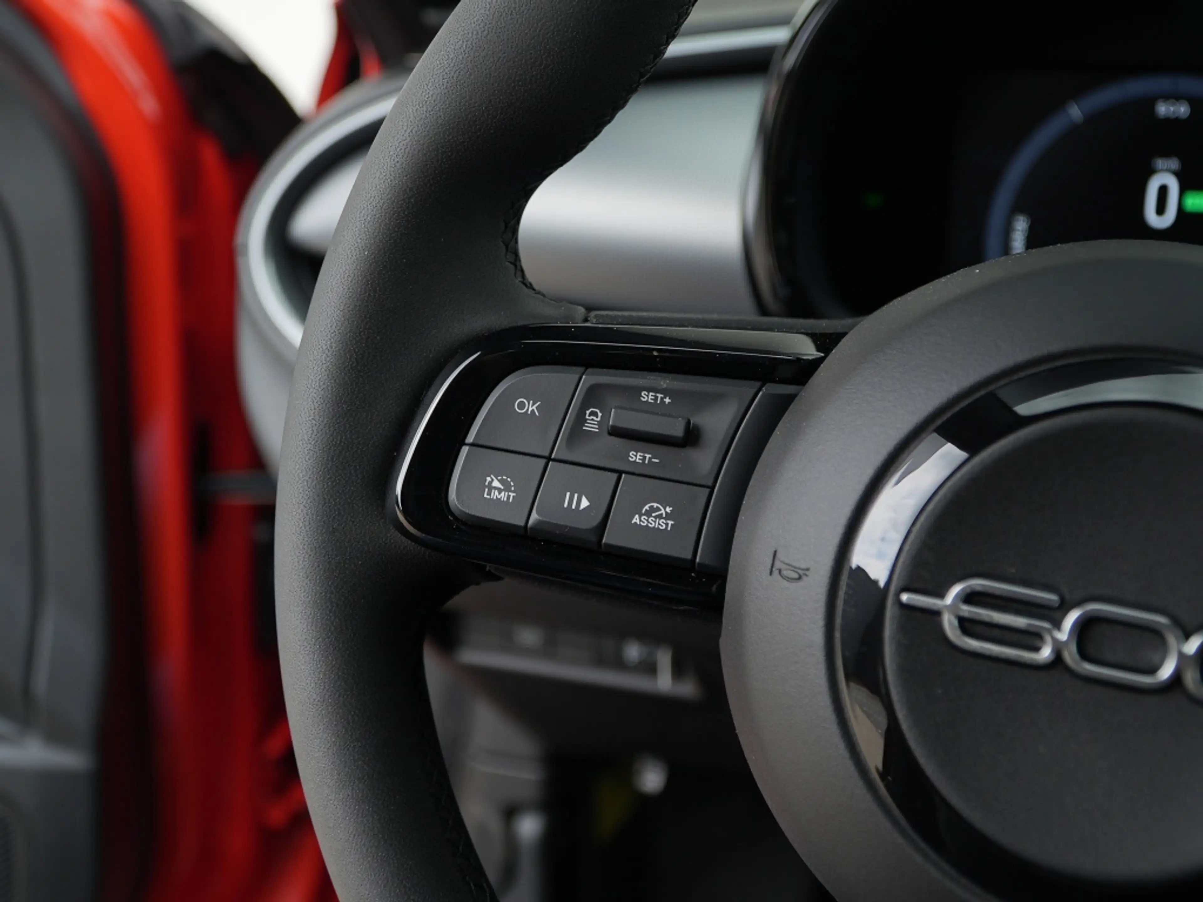 Fiat 600e Sport 54 kWh | Carplay | Camera | Winter | 18" — photo 15