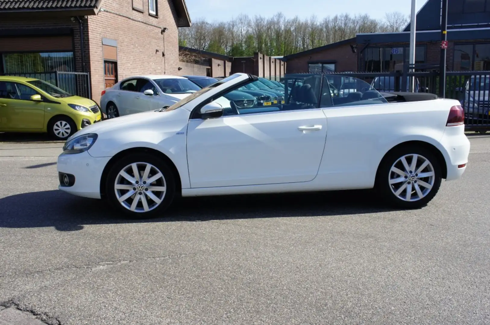 Volkswagen Golf Cabriolet 1.2 TSI CUP EDITION NAVI/PDC/CRUISE/STOELVERW PERF Blanc - 2