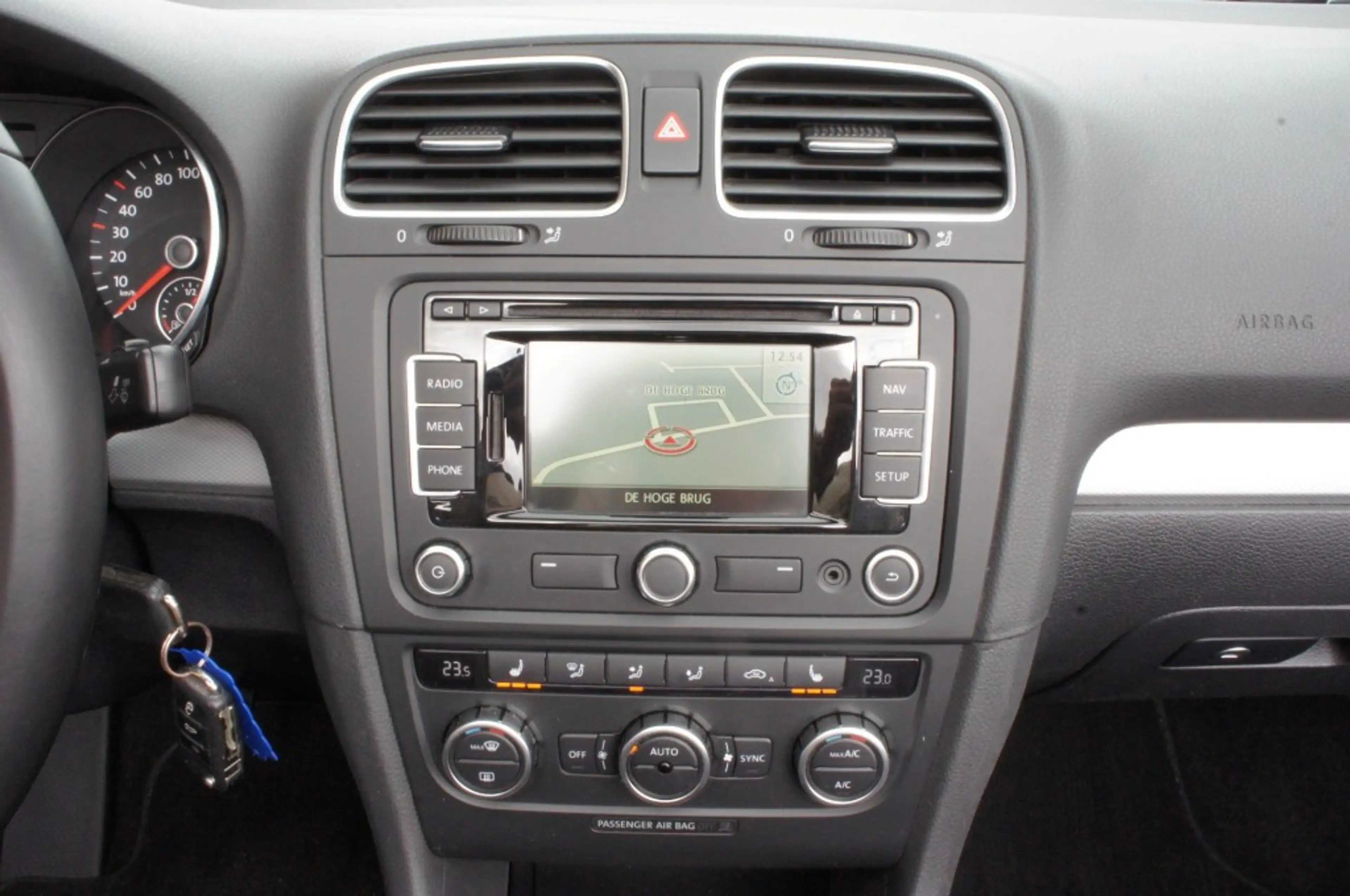 Volkswagen Golf Cabriolet 1.2 TSI CUP EDITION NAVI/PDC/CRUISE/STOELVERW PERF — photo 10