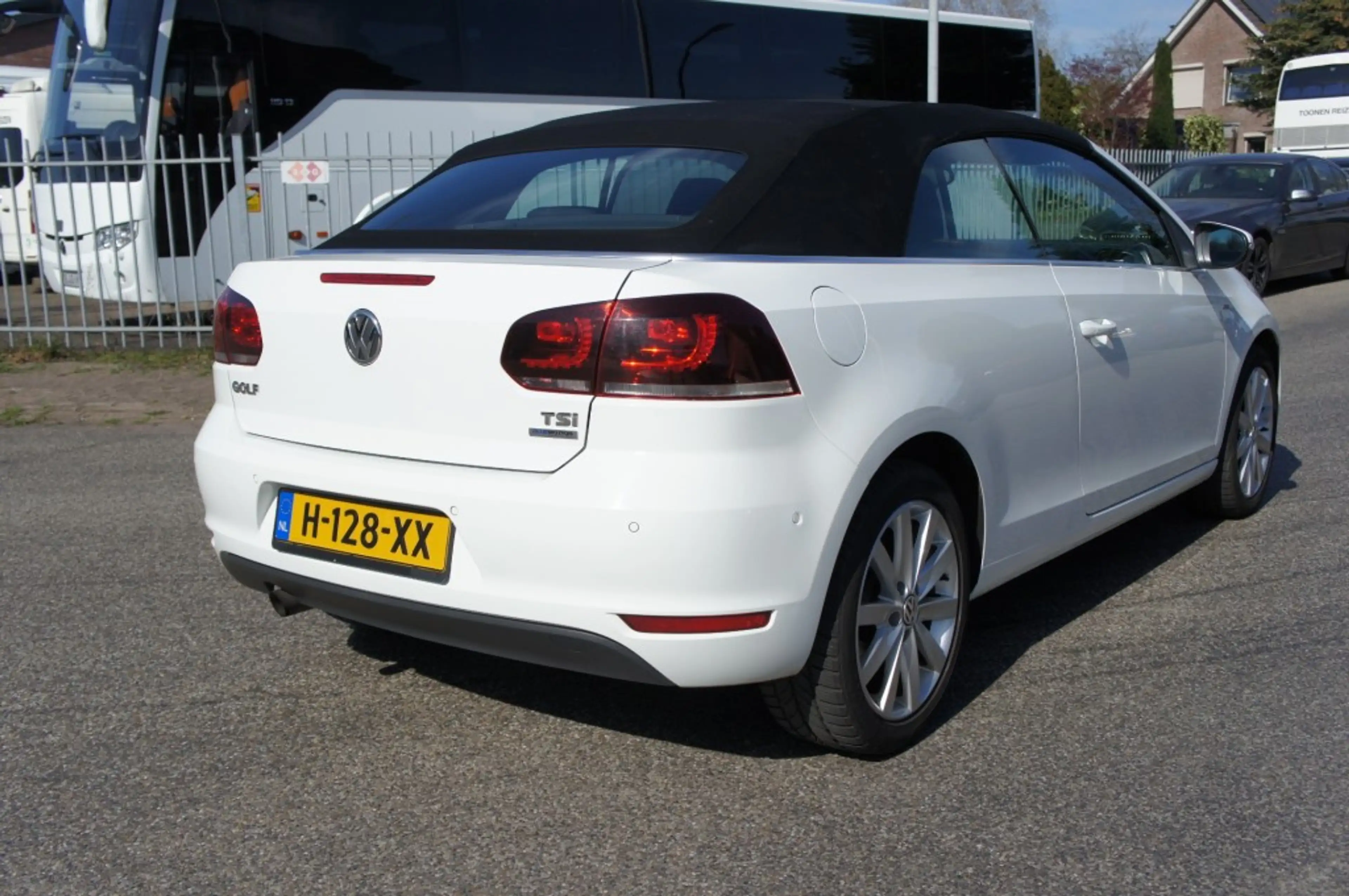 Volkswagen Golf Cabriolet 1.2 TSI CUP EDITION NAVI/PDC/CRUISE/STOELVERW PERF — photo 4