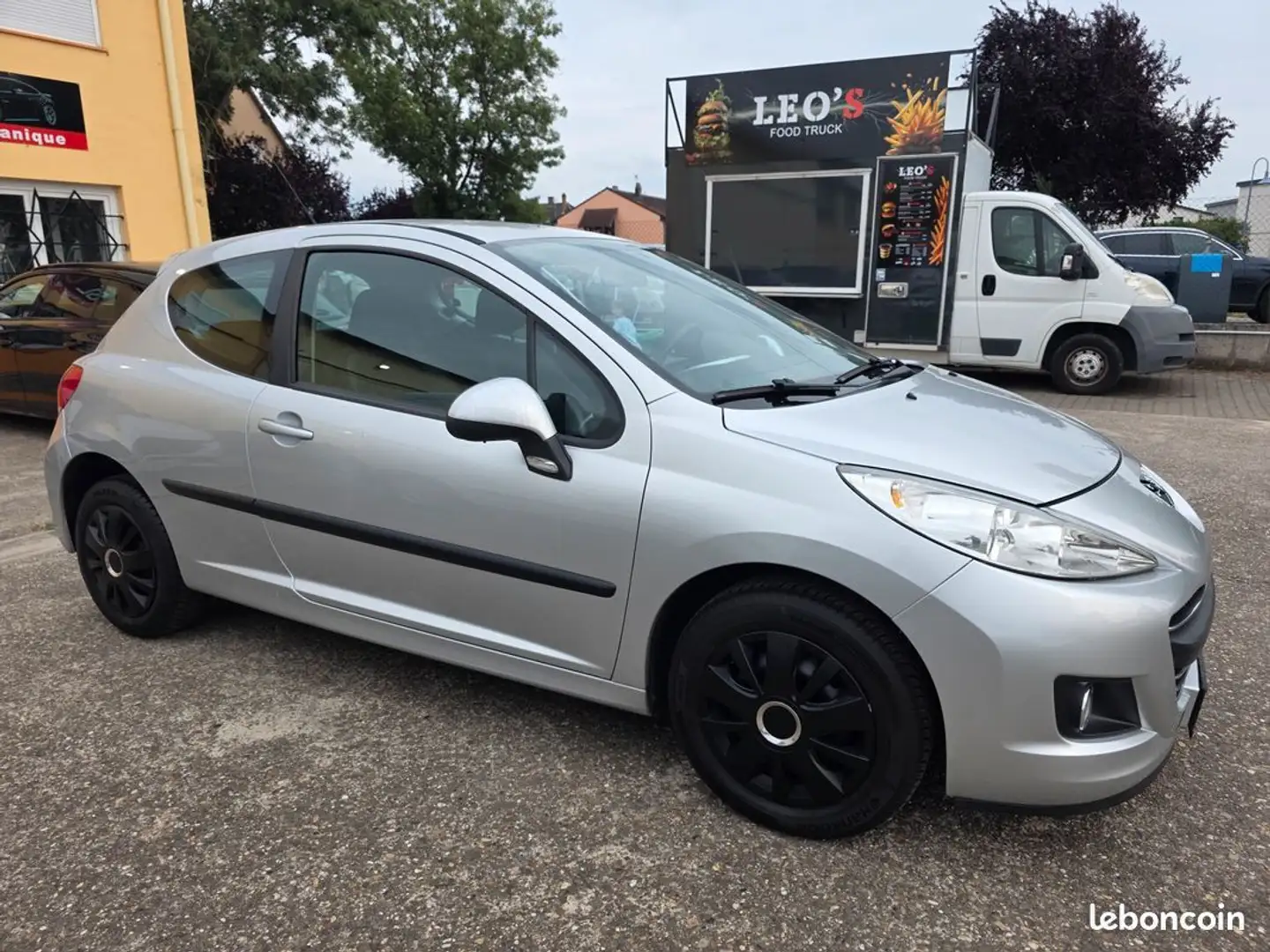 Peugeot 207 1.4l 75ch Urban Move Grau - 1