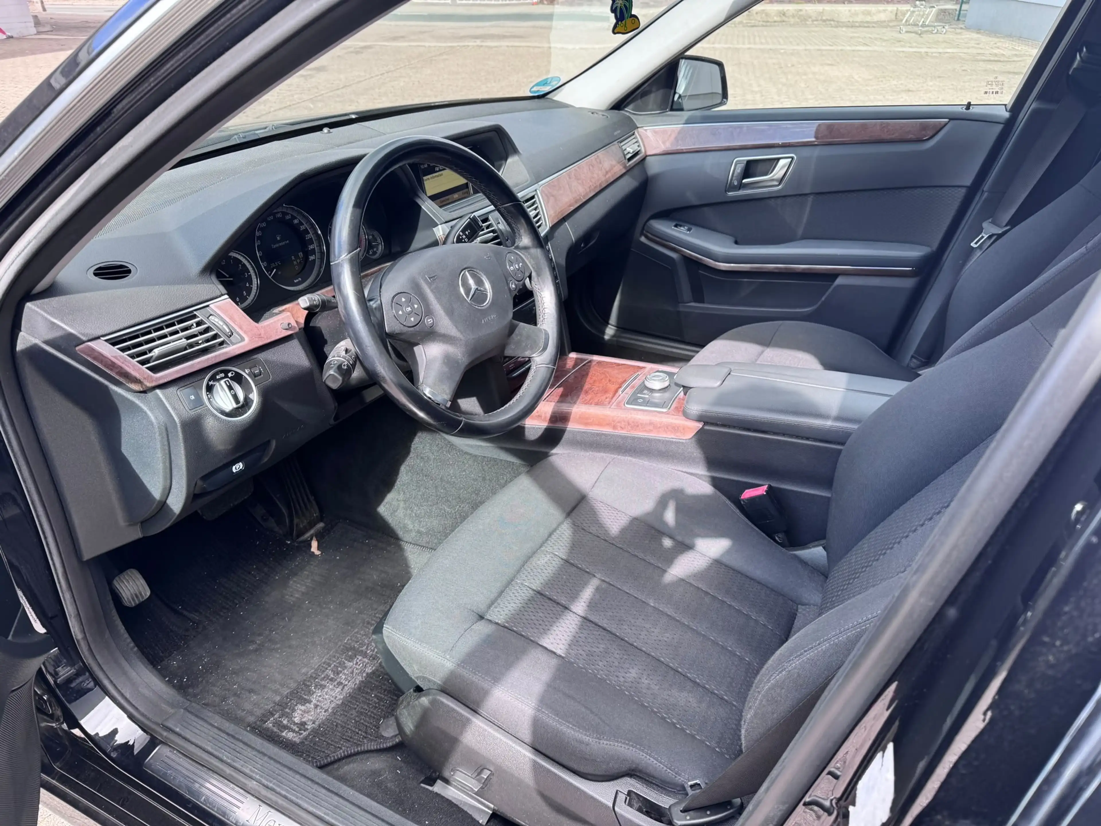 Mercedes-Benz E 300 E 300 CDI BlueEfficiency (212.225) — photo 7