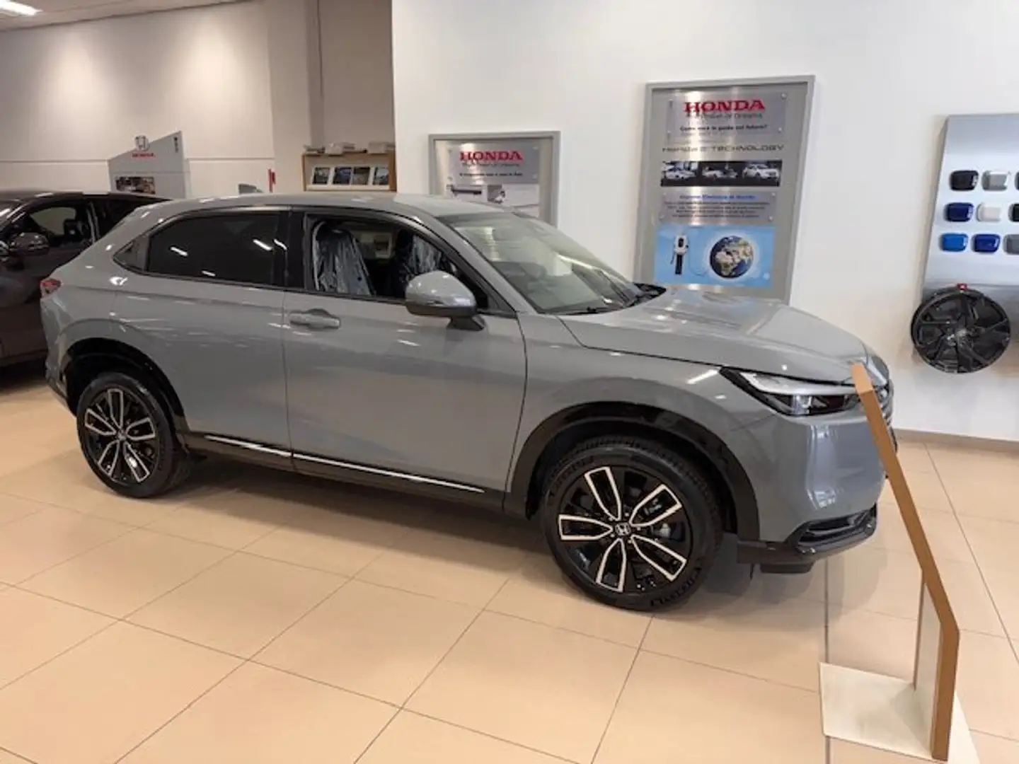 Honda HR-V 1.5 Hev eCVT Advance "Pronta consegna" Grigio - 2