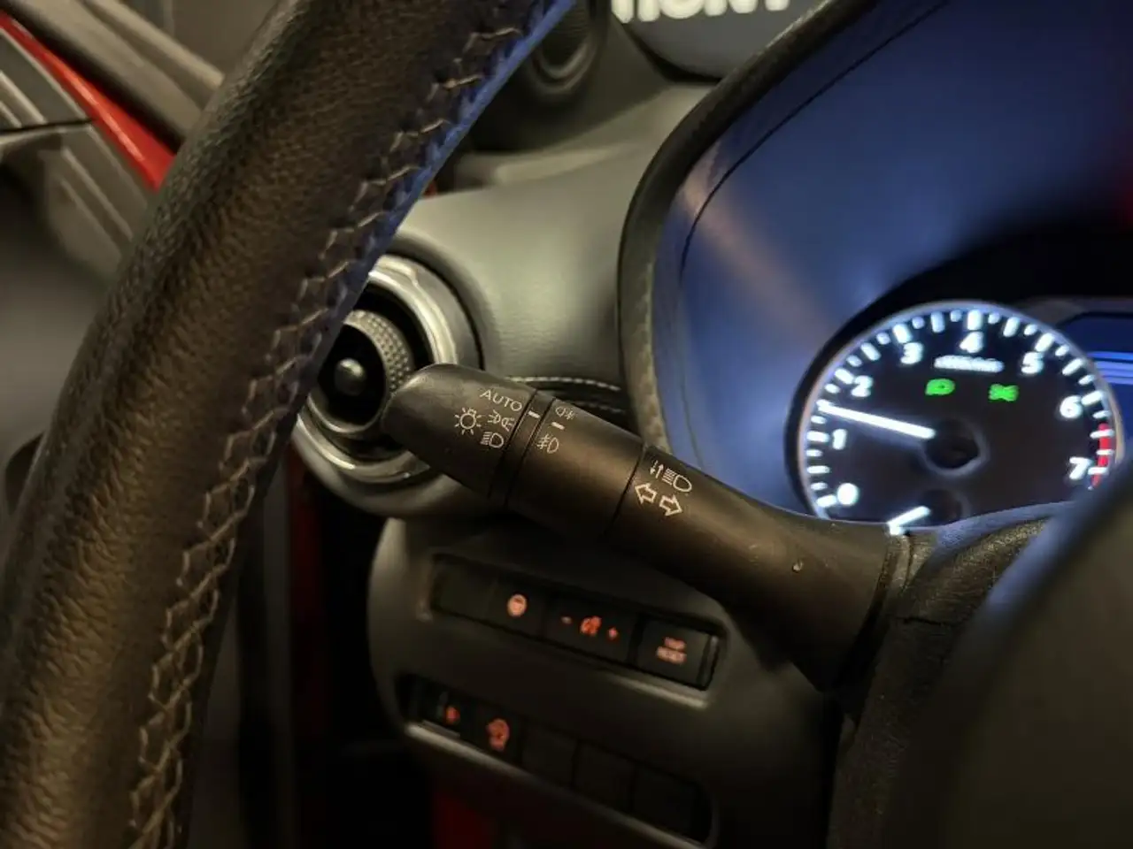 Nissan Juke N Design 1.0 Essence 115cv *CARPLAY*CAMERA*CAPTEUR, миниатюра 14