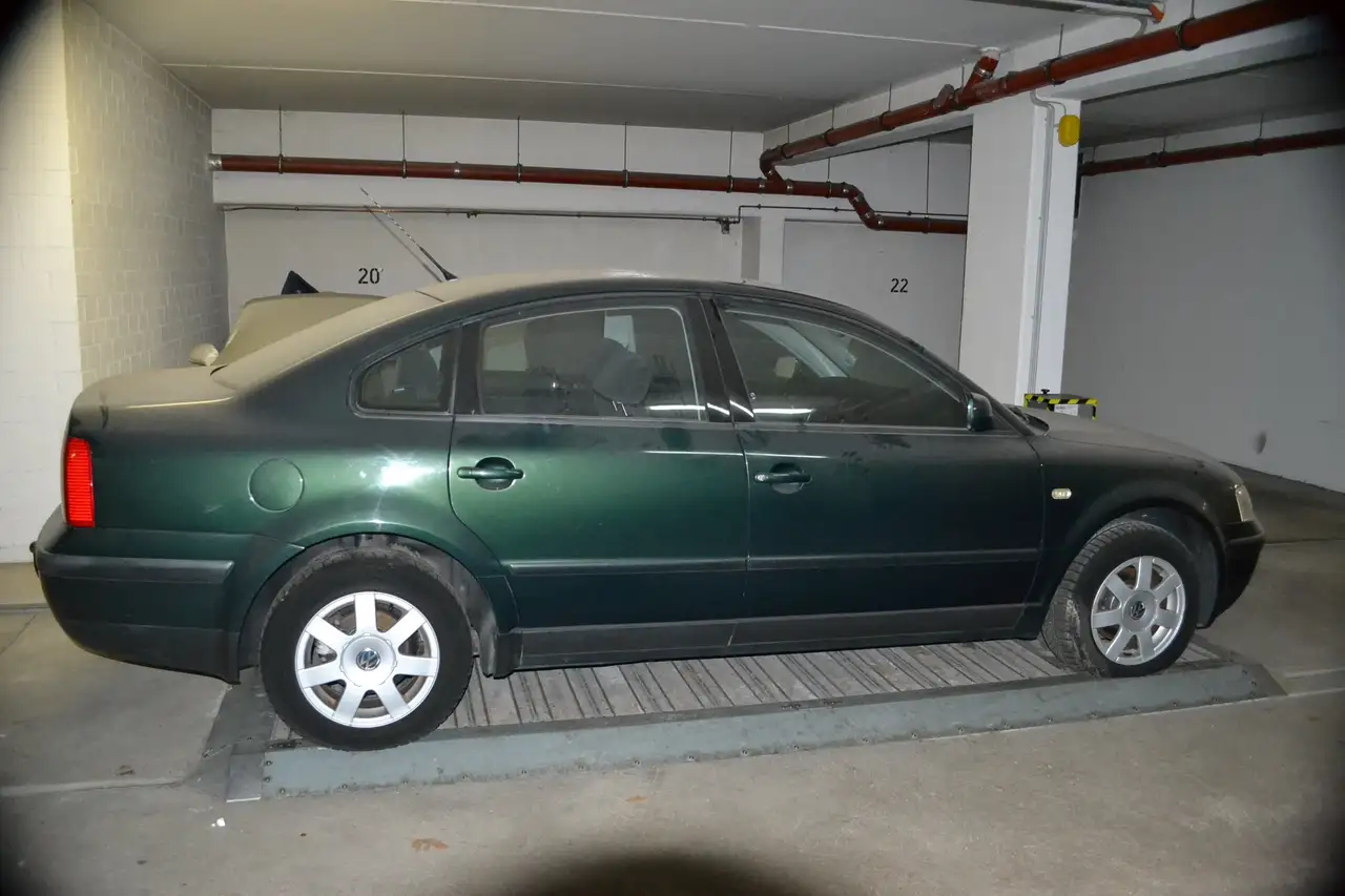 Volkswagen Passat 1.8 5V Comfortline AHK Sehr Sauber TOP, foto 3