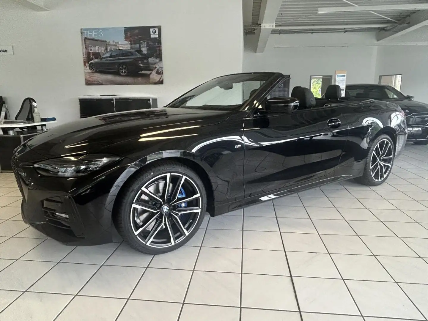 BMW 420 i Cabrio M-Sport LivePro H/K DA Sportpaket Navi Zwart - 1