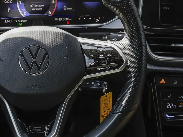 Volkswagen T-Roc view 15