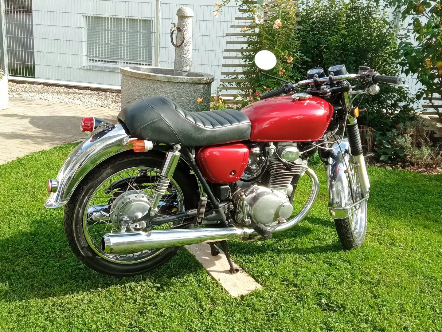 Honda CB 250 Rot - 1