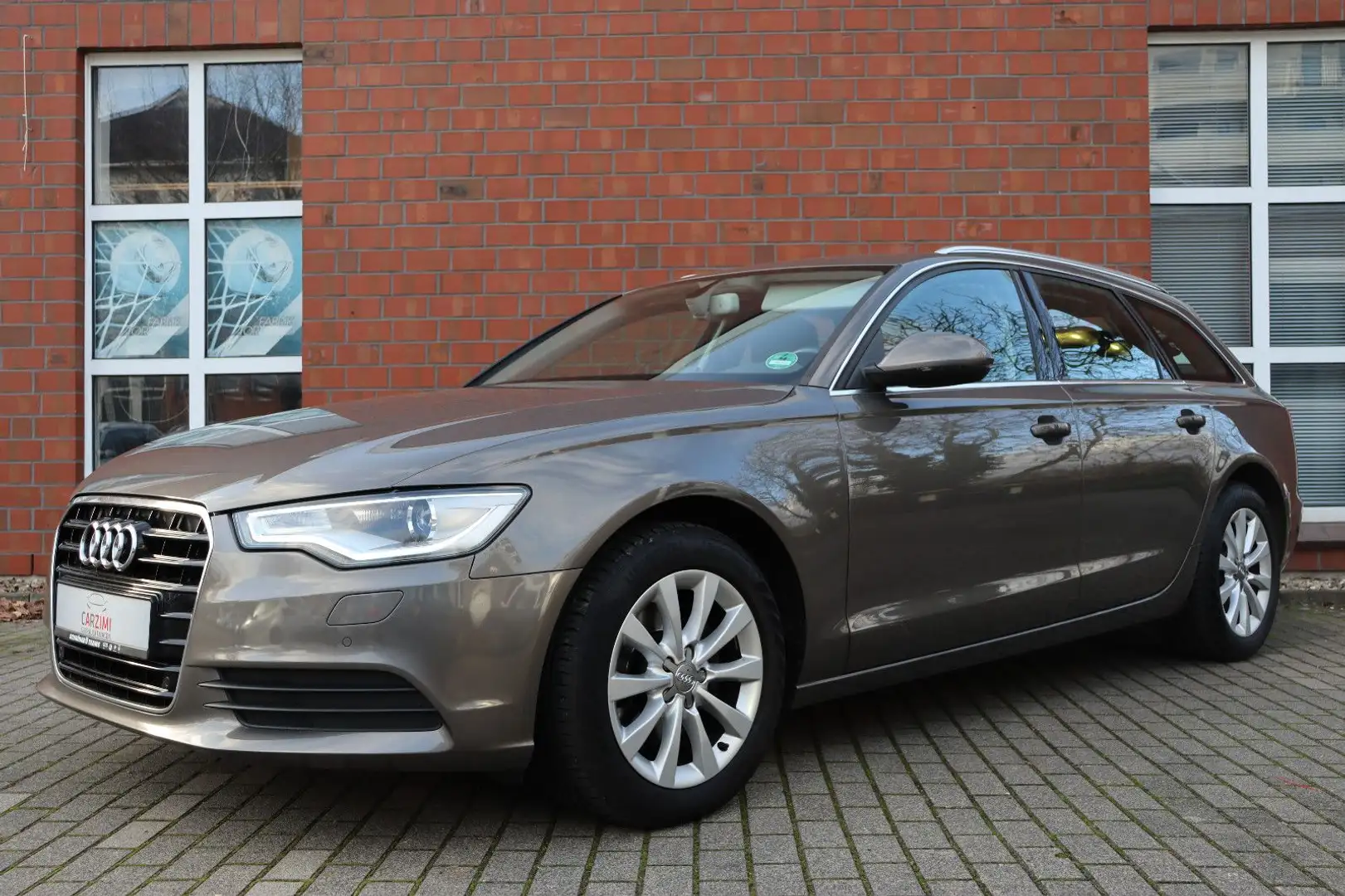 Audi A6 Avant 2.0 TDI Bi-Xenon Navigation Grigio - 2