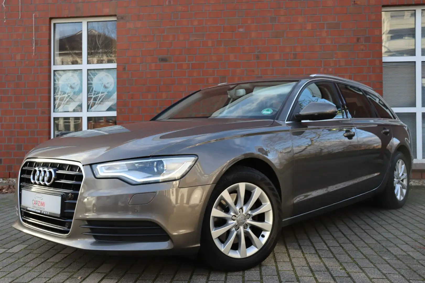 Audi A6 Avant 2.0 TDI Bi-Xenon Navigation Grigio - 1
