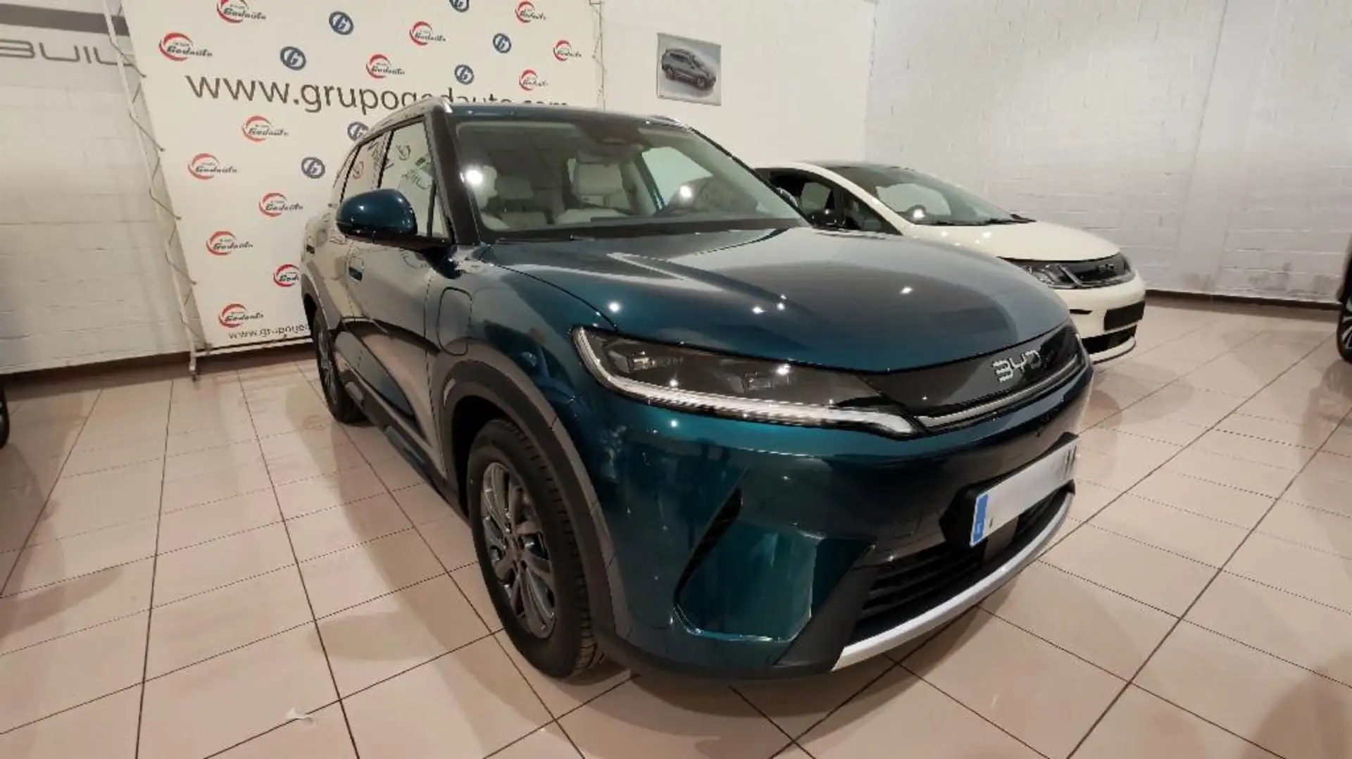 BYD Atto 2 1.5 PHEV DM-I BOOST AUTO 5P - 1