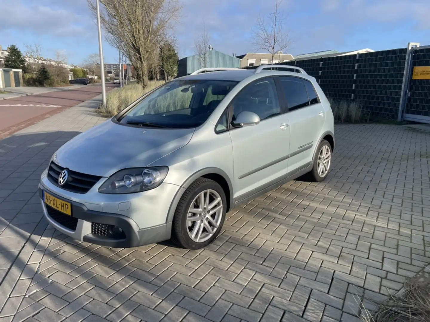 Volkswagen Cross Golf 1.4 TSI Szary - 2