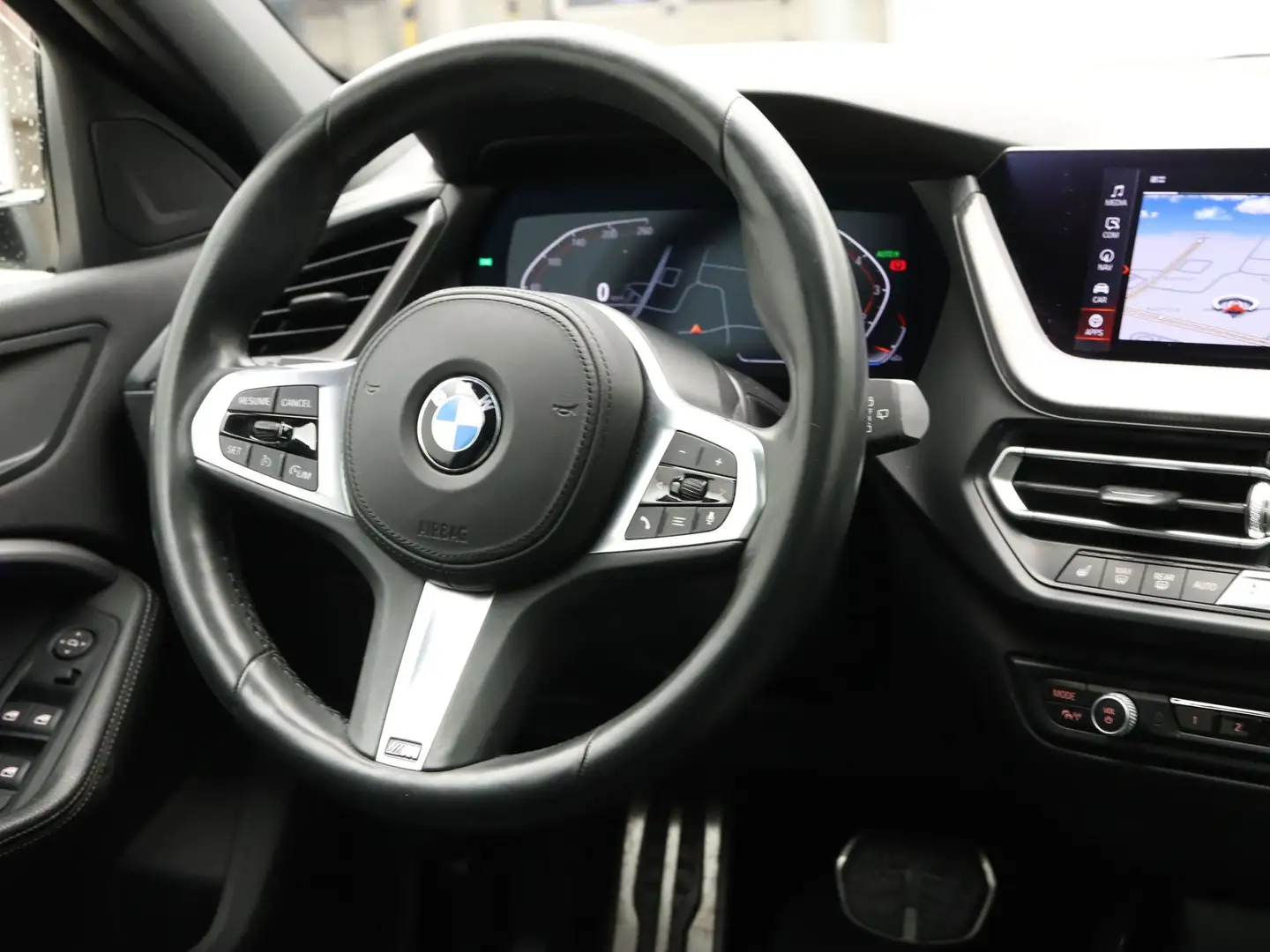 BMW 118 1 Serie 118i High Exe M-Sport Aut. Blanco - 2