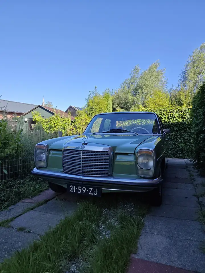 Mercedes-Benz W 114/115 Strich-Acht, foto 2