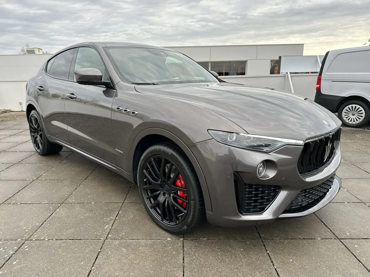 Maserati Levante DISTRONIC/LICHTE VRACHT/CAM/KEYLESS/ADAPT CC Gris - 1