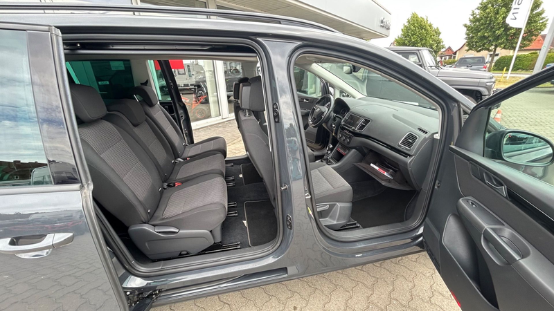 SEAT Alhambra 2.0 TDI AHK Navigation Kamera — photo 11
