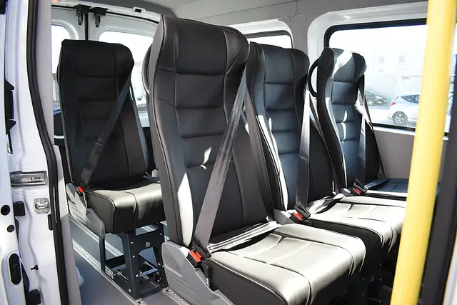 Ford E-Transit Kasten 67kWh/135kW L2H2 350 Trend ON4... Ansicht 8