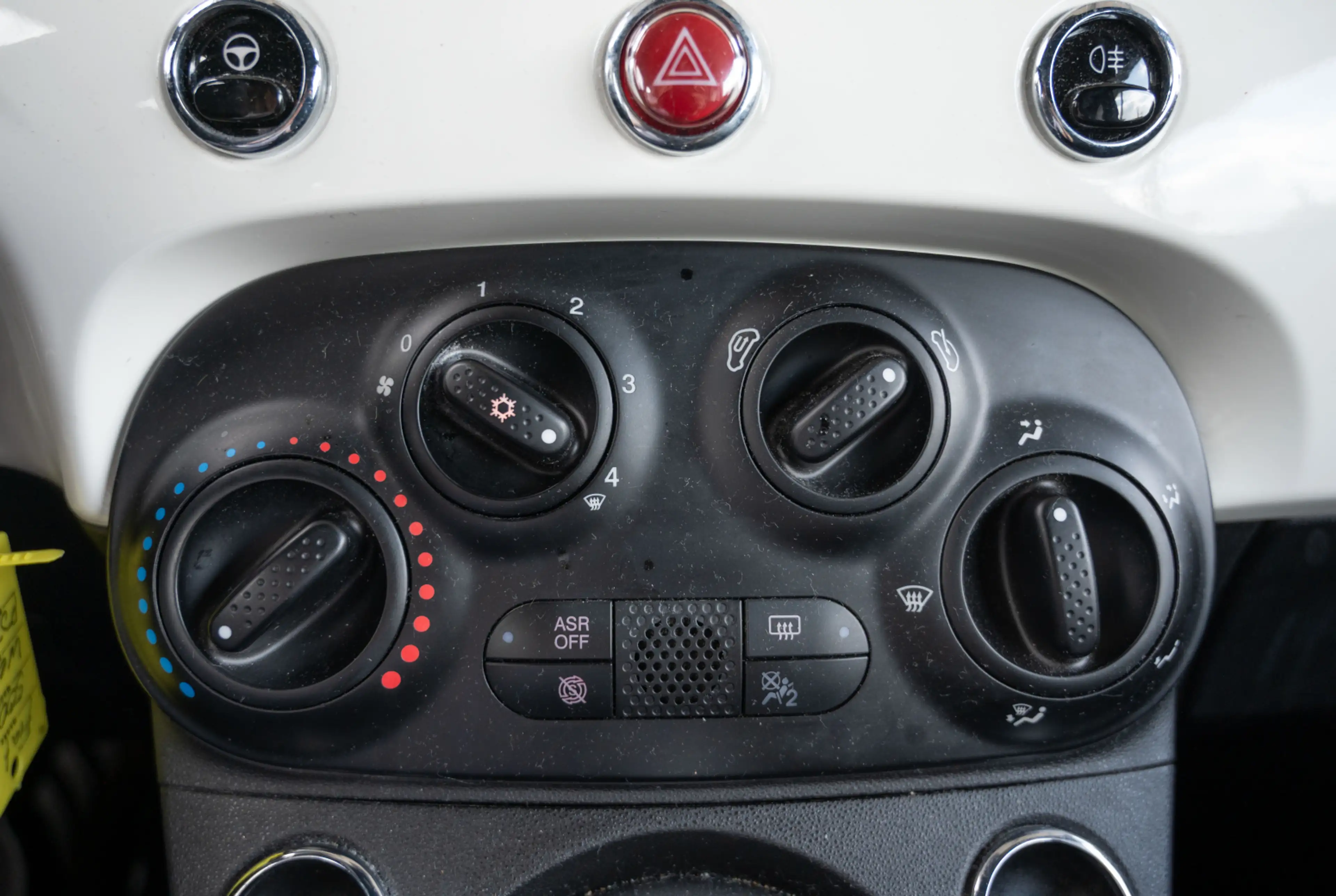 Fiat 500 Basis 1.0 GSE N3 Hybrid *KOMFORT-PAKET*TEMPOMAT* *INVENTUR-SALE* — photo 9