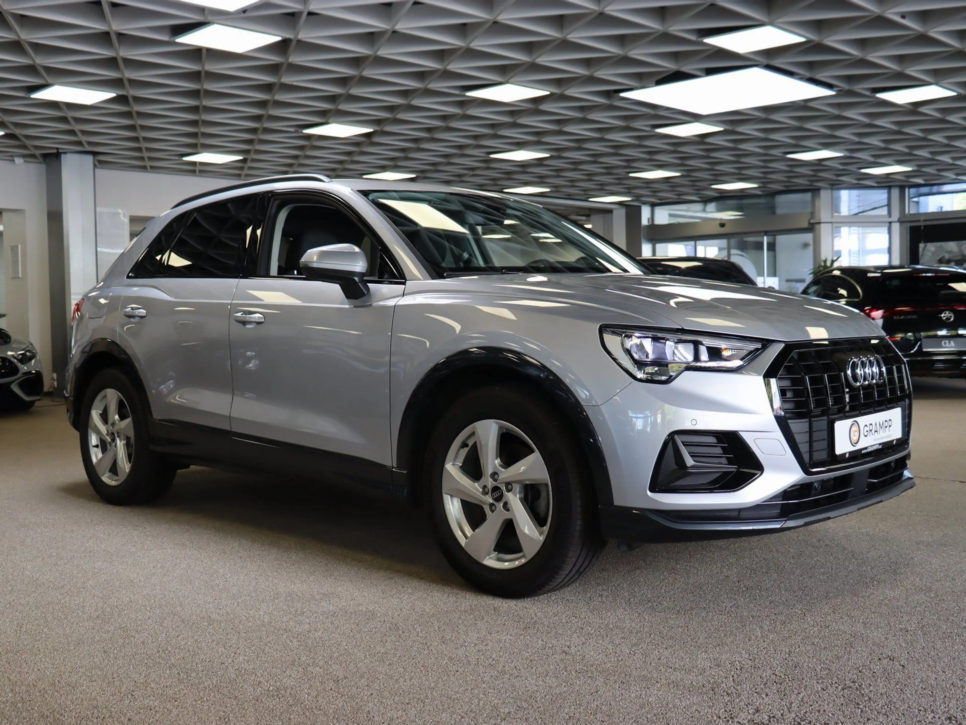 Audi Q3 35 1.5 TFSI advanced DSP/DISTRONIC/AHK... — photo 3