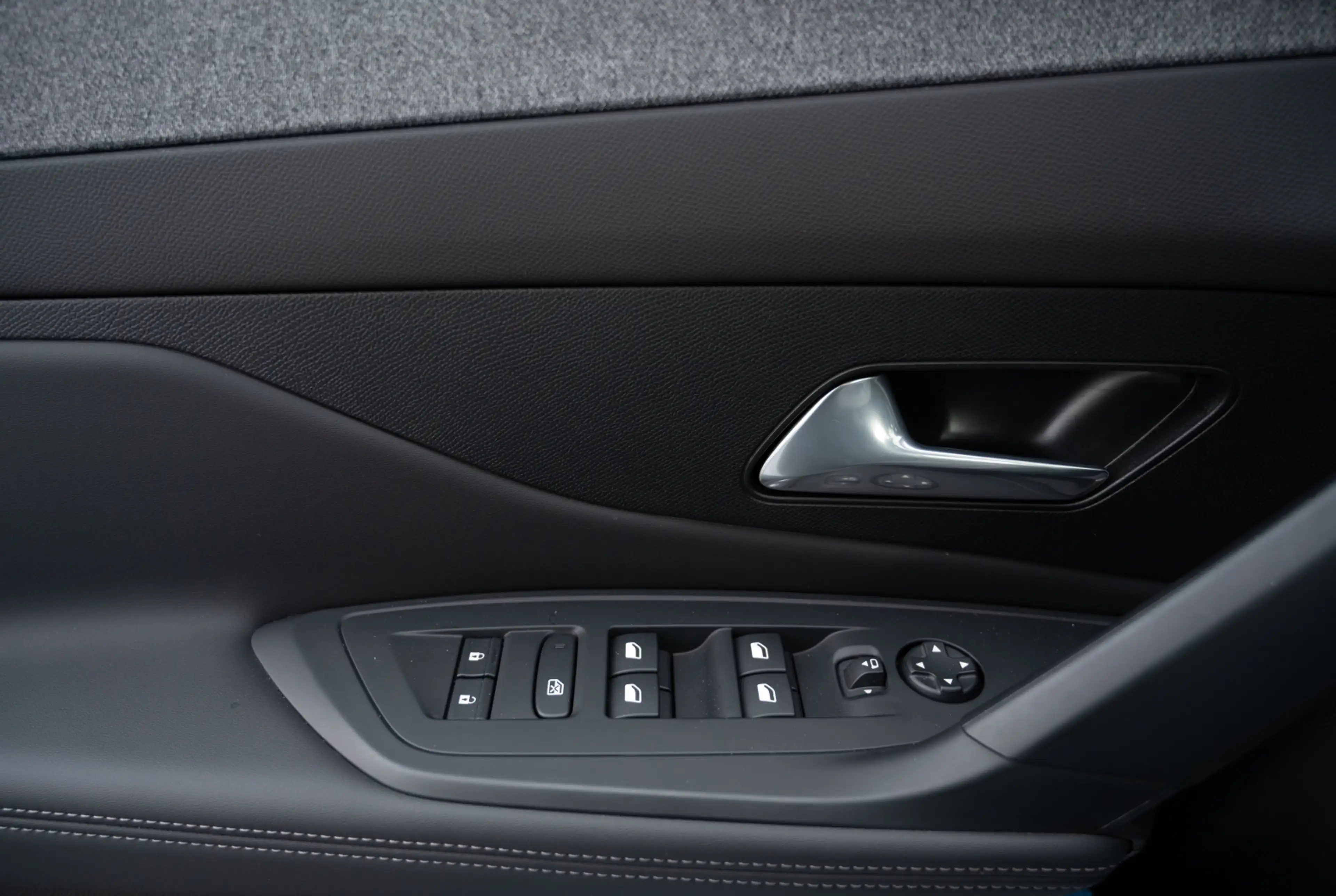 Peugeot 308 SW ALLURE  BlueHDi 130 EAT8 *NAVI*ZUGANGS-PAKET* — photo 12