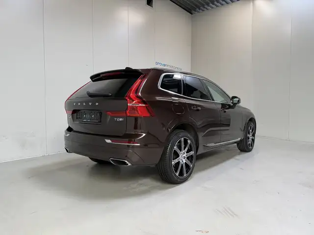 Volvo XC60 view 3