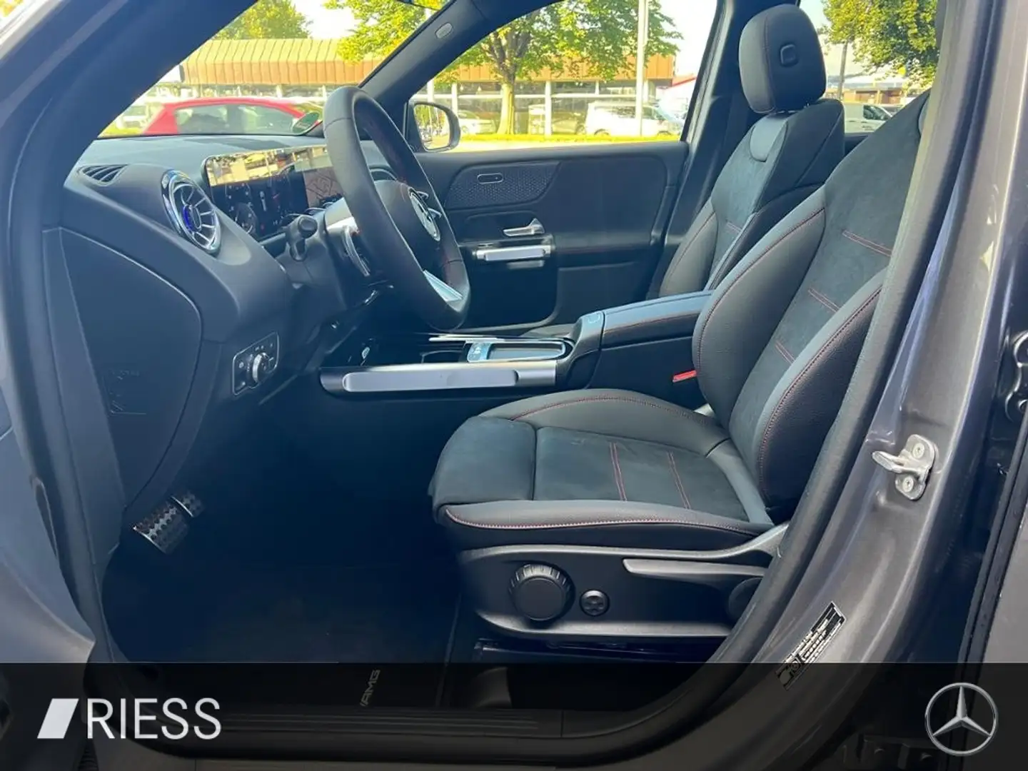 Mercedes-Benz GLB 200 d 4MATIC SD S-Sitz KeyLess PDC SHZ LED Grau - 2