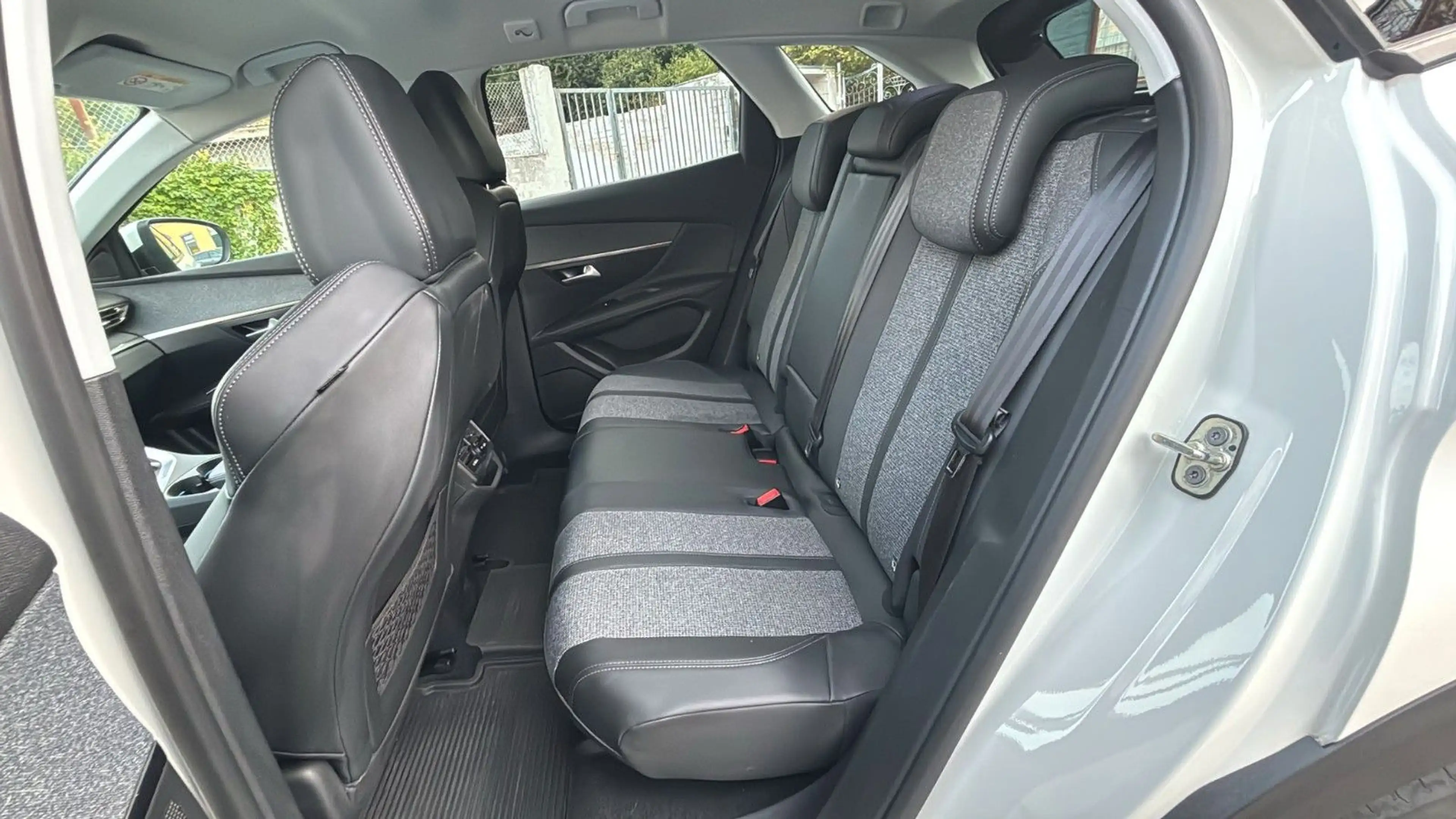 Peugeot 3008 Allure *Automatik* *Gut gepflegt* — photo 15