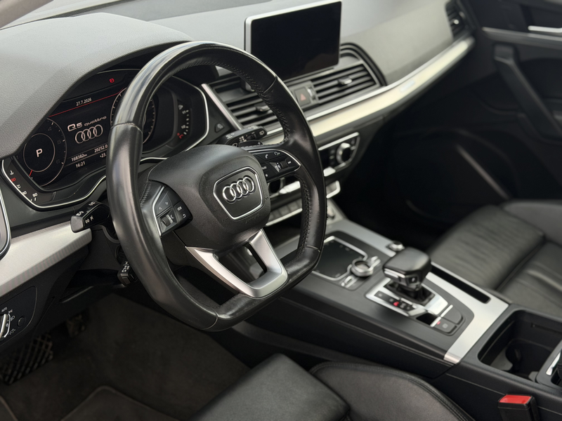 Audi Q5 2.0 TDI quattro S tronic S Line — photo 9