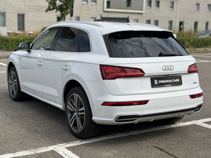 Audi Q5 2.0 TDI quattro S tronic S Line — photo 5