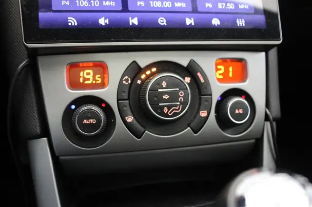 Peugeot 308 view 7