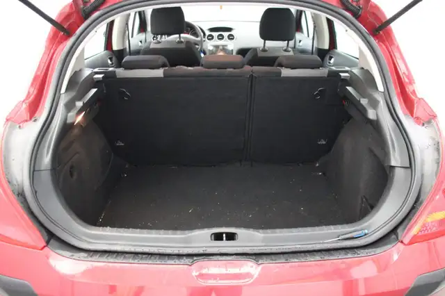 Peugeot 308 view 12