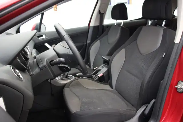 Peugeot 308 view 10