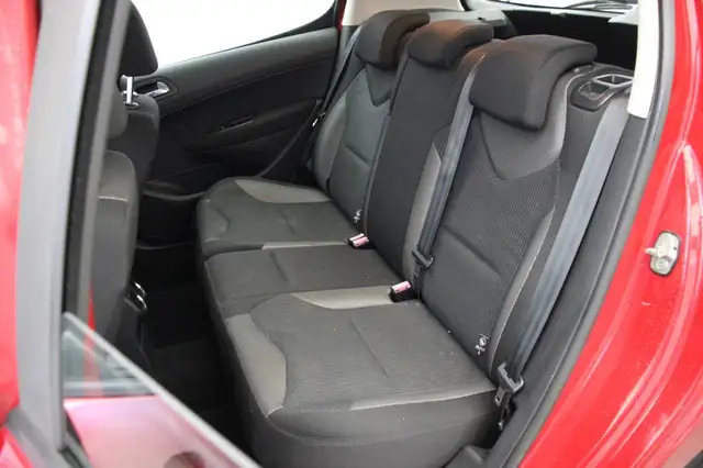 Peugeot 308 view 11