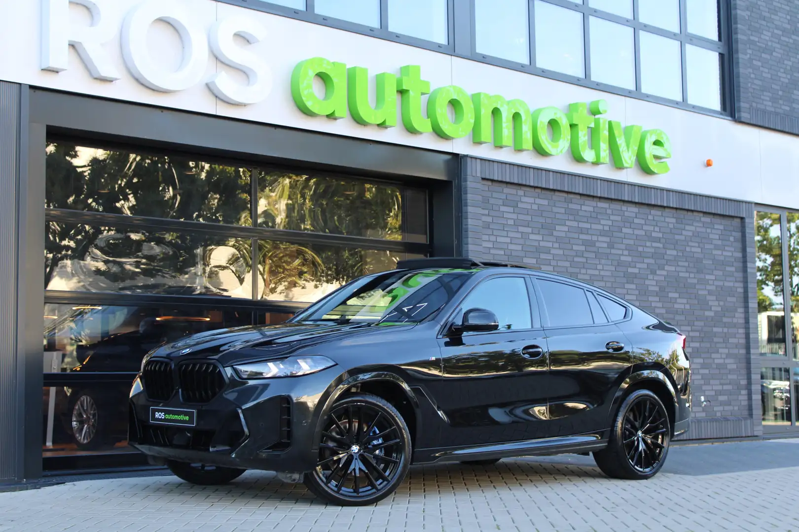 BMW X6 xDrive40i M-SPORT | PANO | MEMORY | SKY LOUNGE | L Zwart - 1